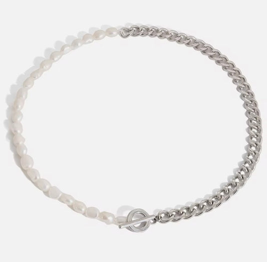 Urban Pearl Necklace