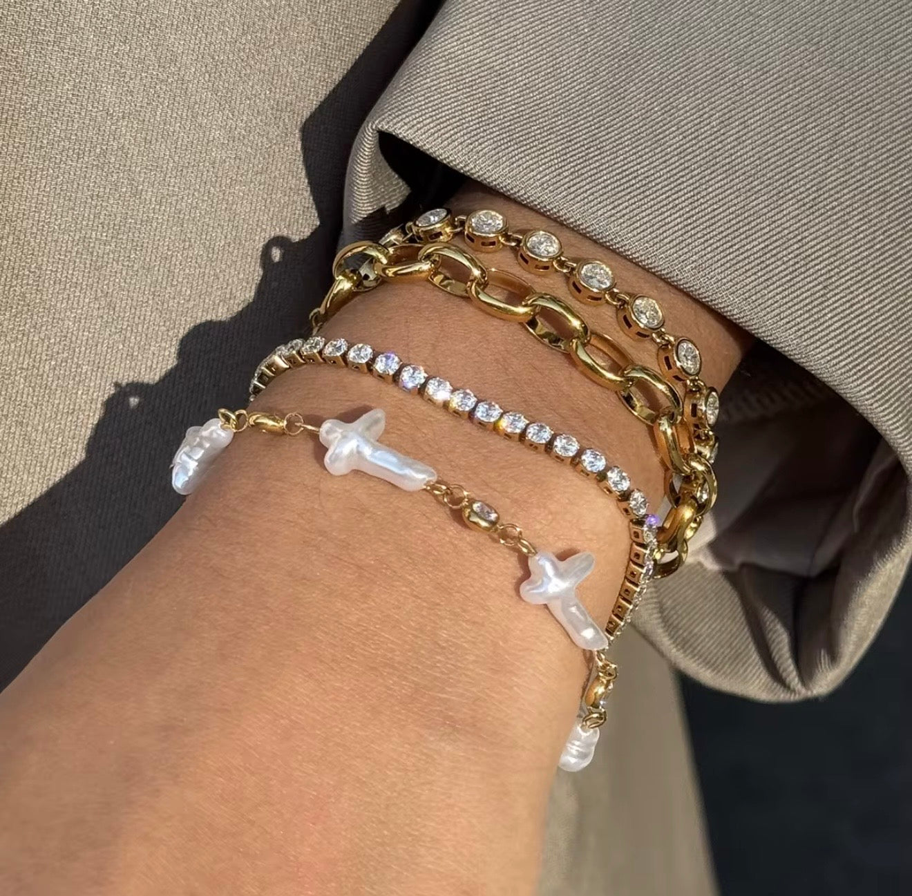Nova Cross Bracelet