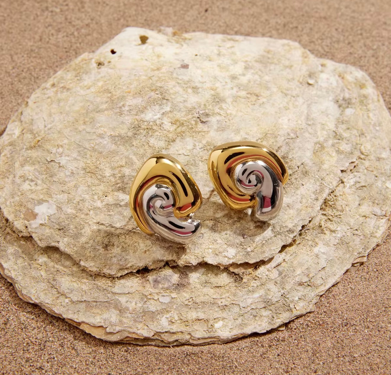 Swirl Studs
