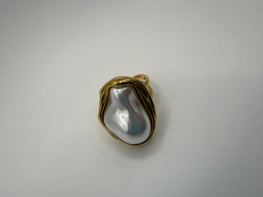 Chunky Pearl Ring