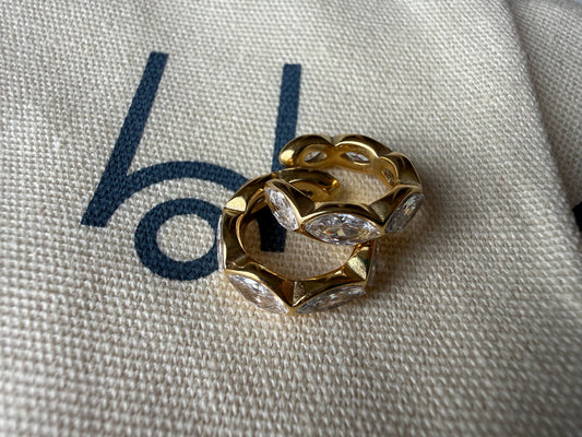 Oval Rhinestone Earcuff