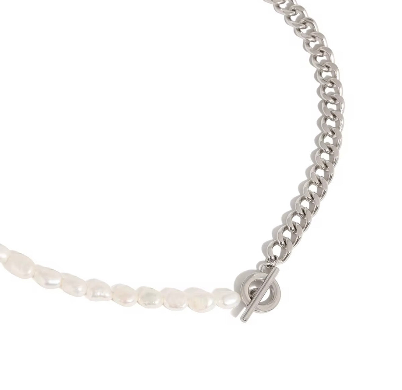 Urban Pearl Necklace