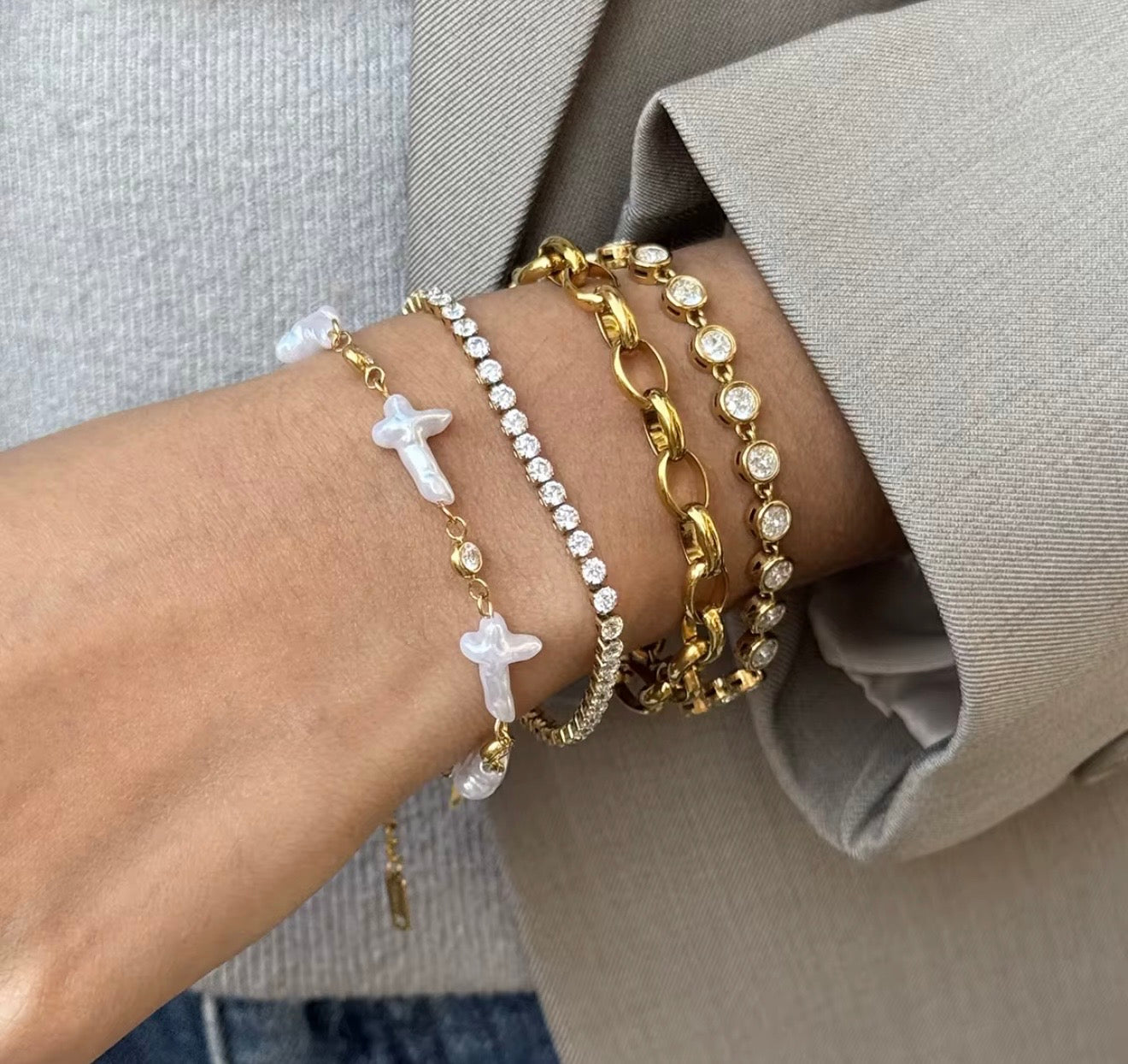 Nova Cross Bracelet