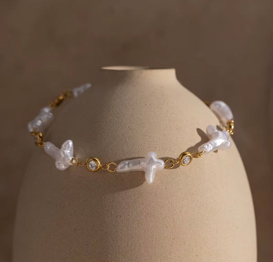 Nova Cross Bracelet