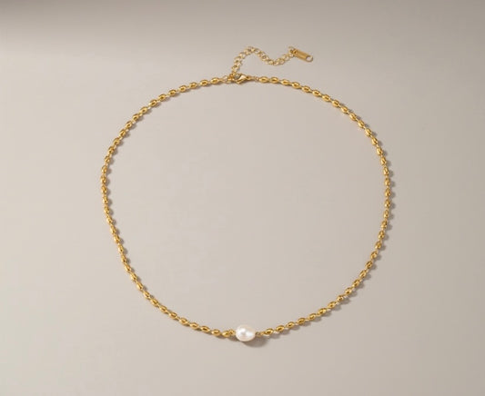 Sol Pearl Necklace